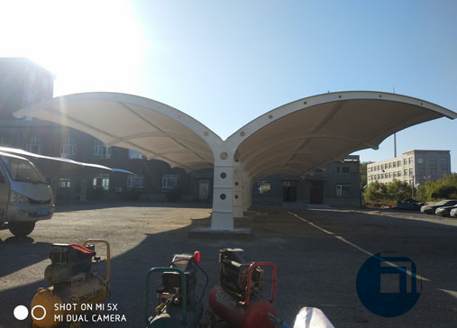 遼寧棚膜結(jié)構(gòu)停車棚