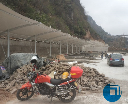 貴州公交車站膜結(jié)構(gòu)停車棚