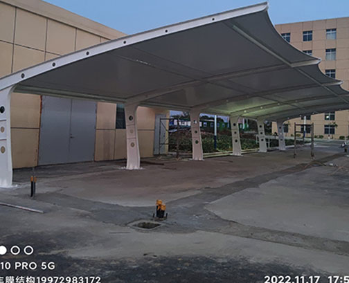 棗陽(yáng)膜結(jié)構(gòu)車(chē)棚案例