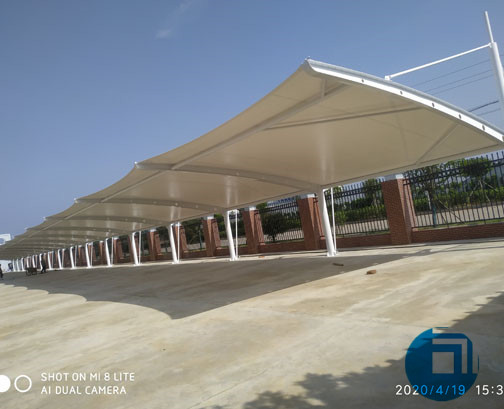 云南某公司停車棚