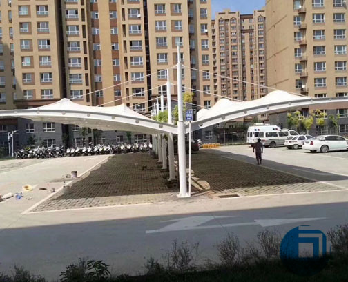 遼寧某公司停車棚