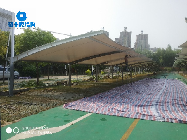 貴州某地公交車棚膜結(jié)構(gòu)棚